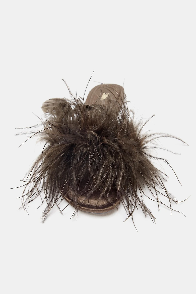 FEATHER FLAT SANDALS