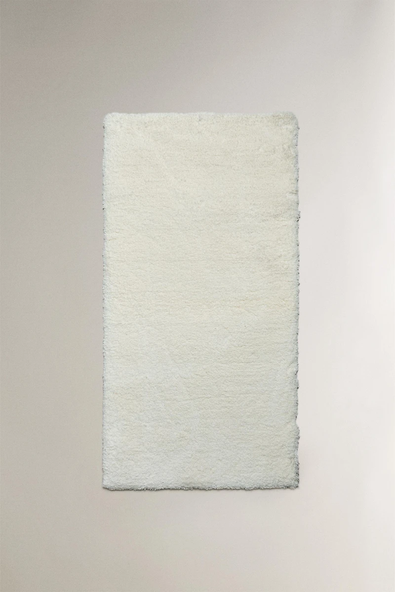 SOFT TEXTURED AREA RUG