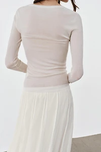 EXTRA-FINE KNIT TOP