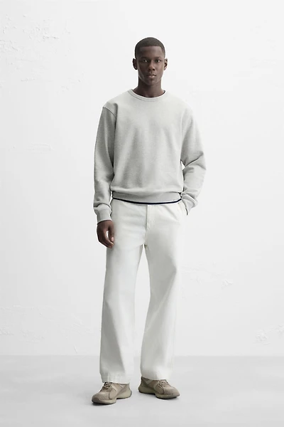 BASIC CREWNECK SWEATSHIRT