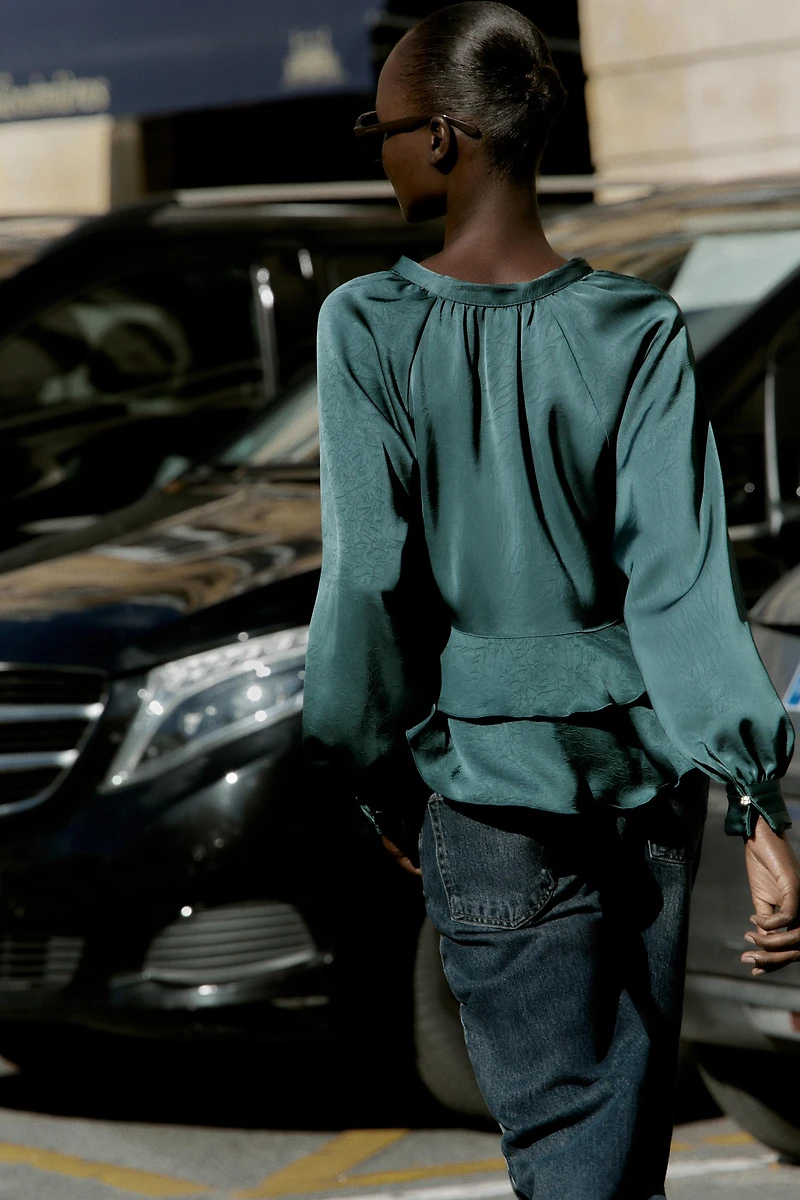 RUFFLED BLOUSE