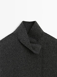 Manteau cape à col montant en laine mélangée