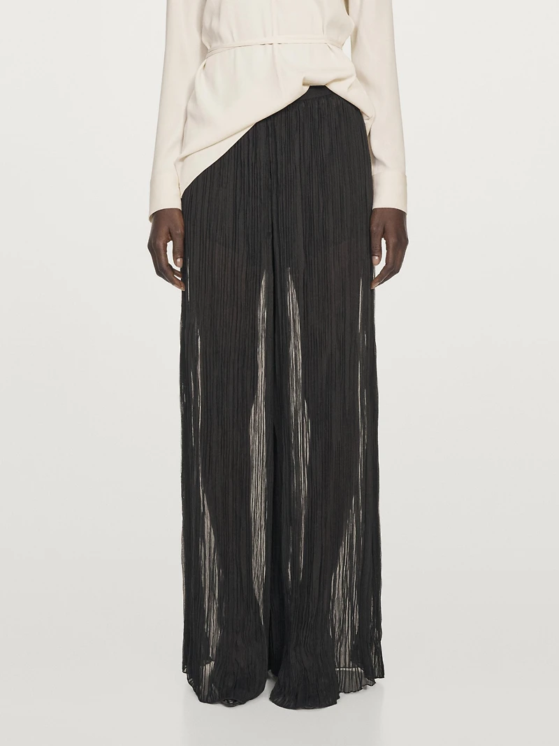 Pleated wide-leg trousers