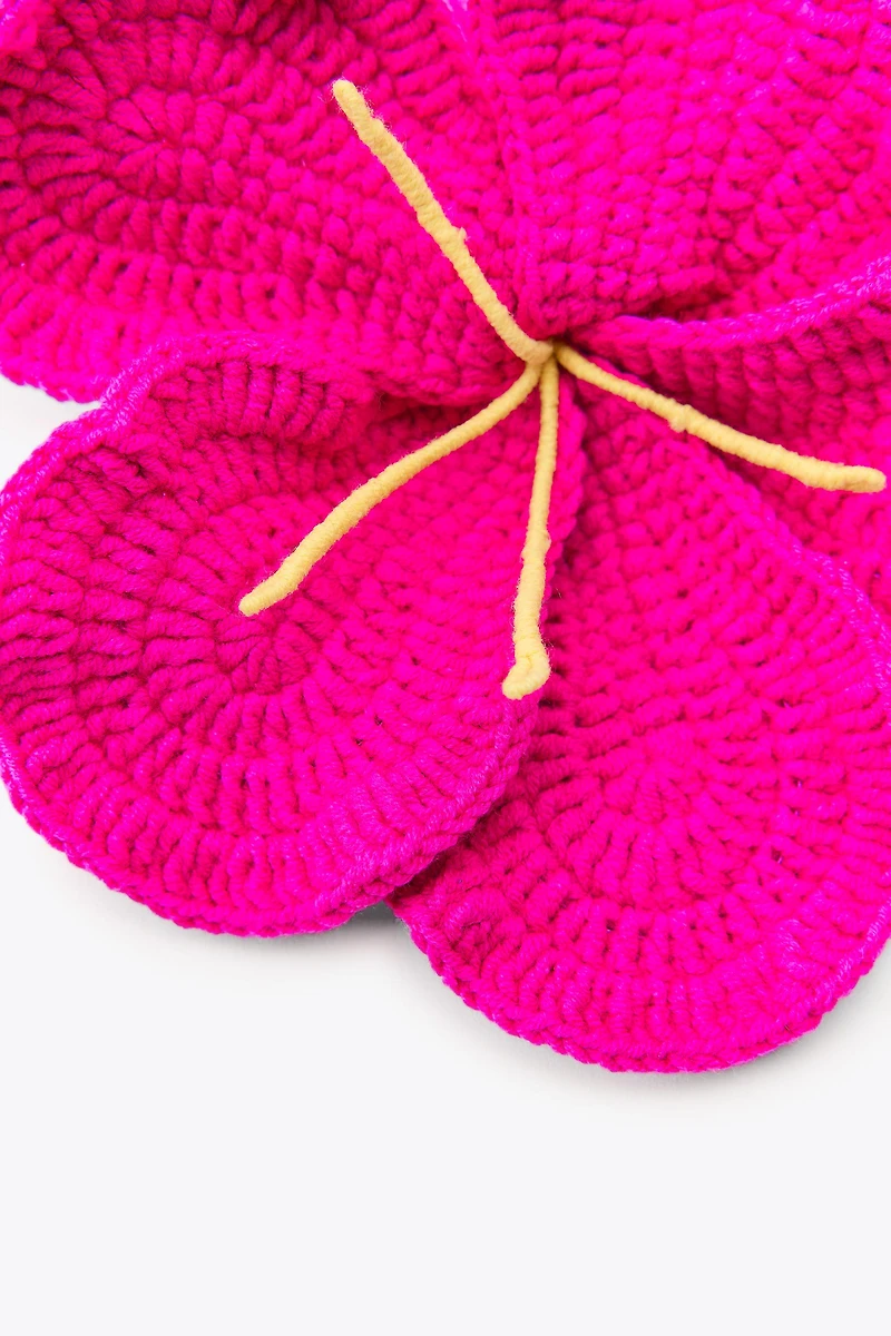 OVERSIZED CROCHET FLOWER HAIR TIE