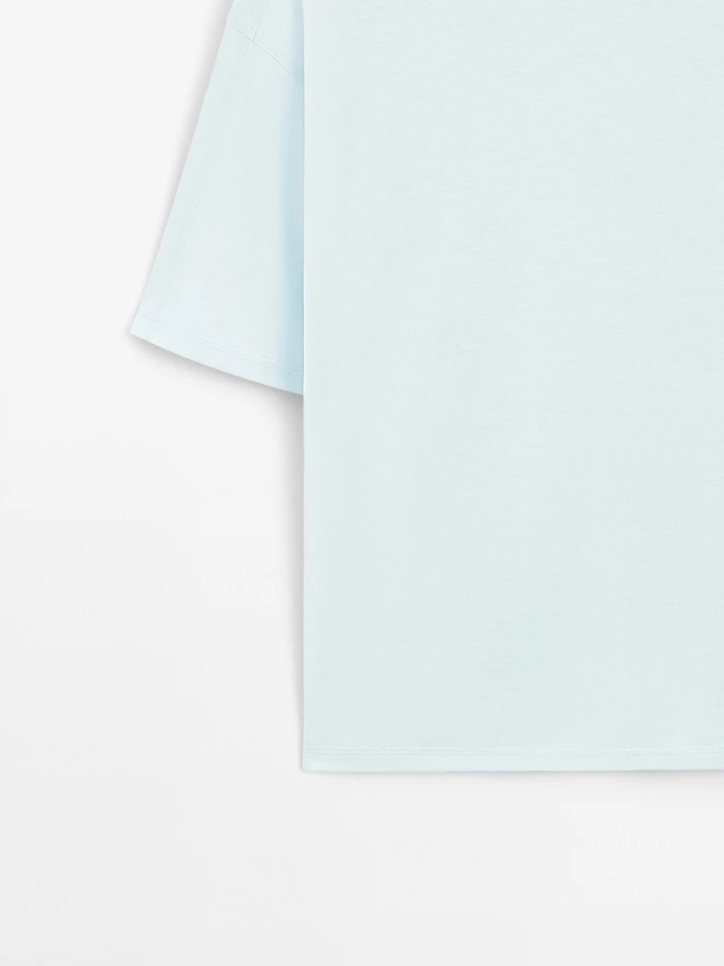 Oversize t-shirt with seam detail