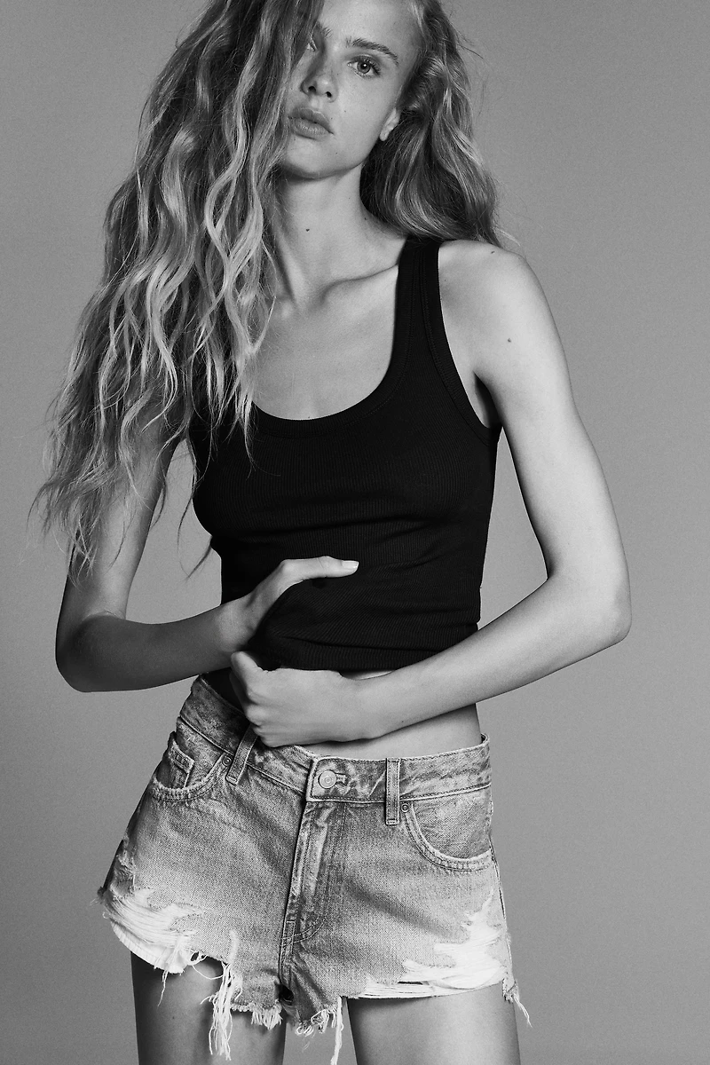 STRAPPY RIB TOP
