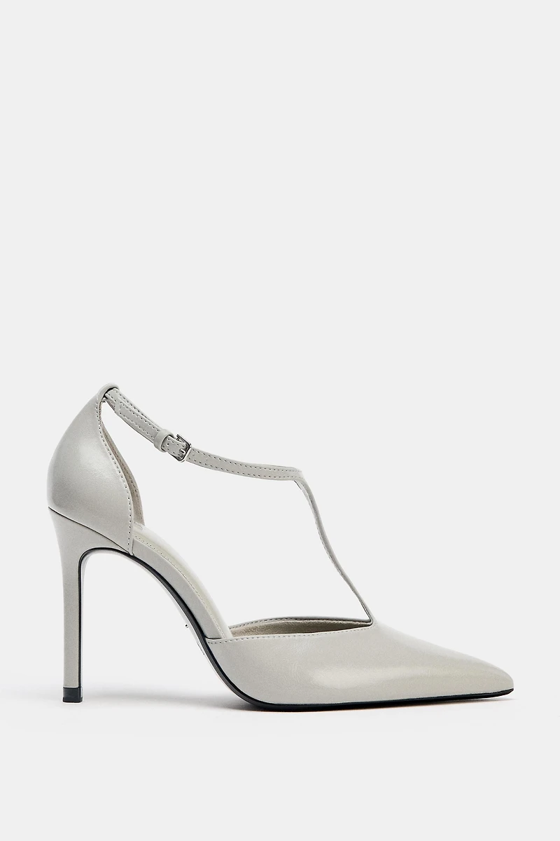 STRAPPY HEELS