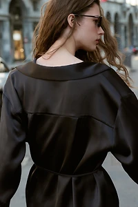 SATIN EFFECT BLOUSE WITH THIN BELT