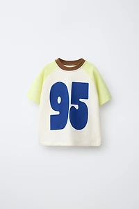 T-SHIRT À MANCHES RAGLAN NUMÉROTÉ