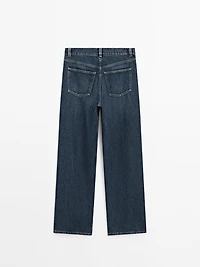High-waist wide-leg jeans with pockets