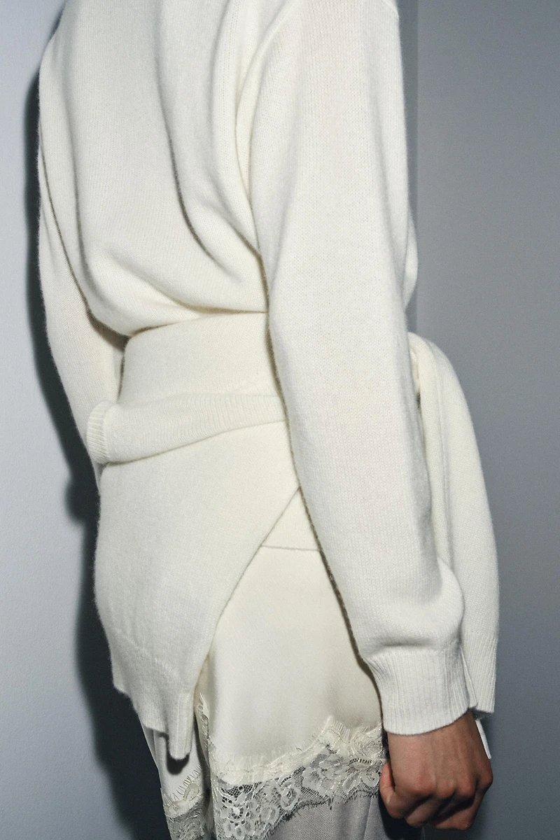 100% CASHMERE LONG SLEEVE SWEATER