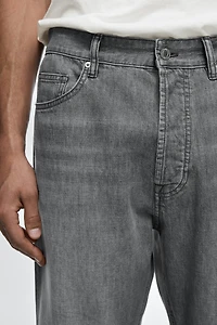 Lightweight straight-leg jeans