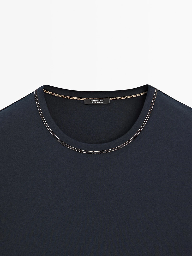 T-shirt manches courtes surpiqûre contrastante