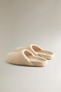 FAUX SHEARLING CLOGS