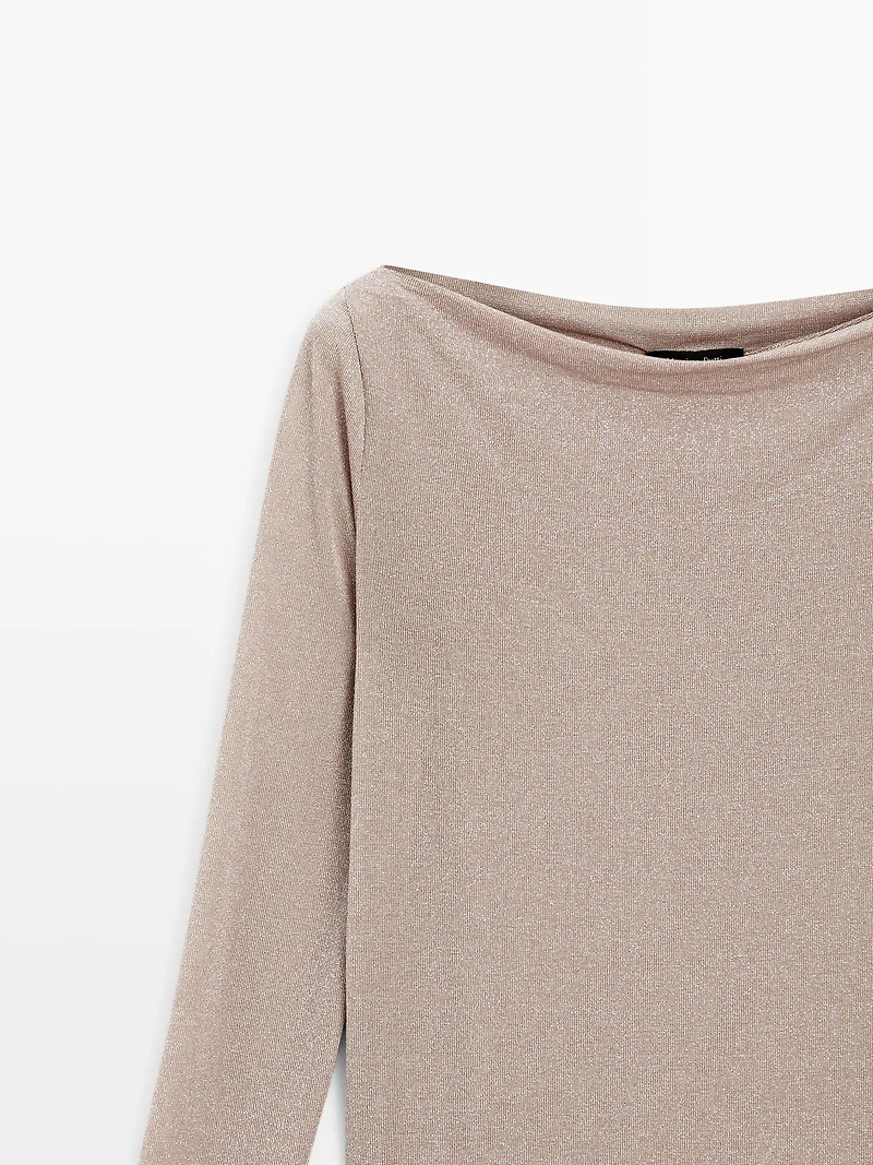 Boat neck T-shirt with metallic finish