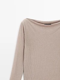 Boat neck T-shirt with metallic finish