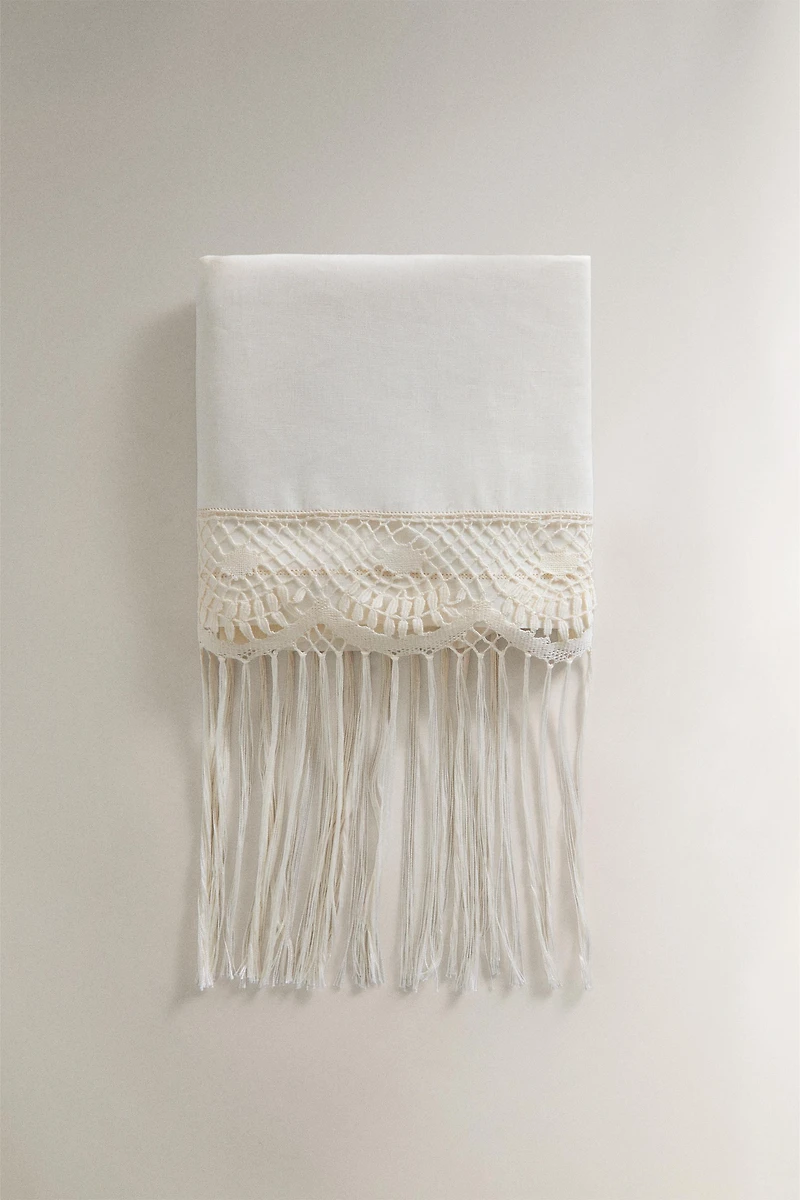 CAMARIÑAS LACE LINEN TOWEL