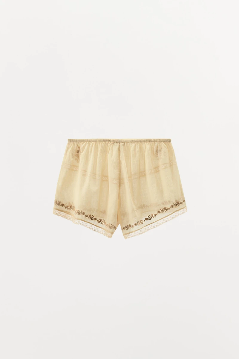 SHORT BRODÉ FLEURS DENTELLE ÉDITION LIMITÉE