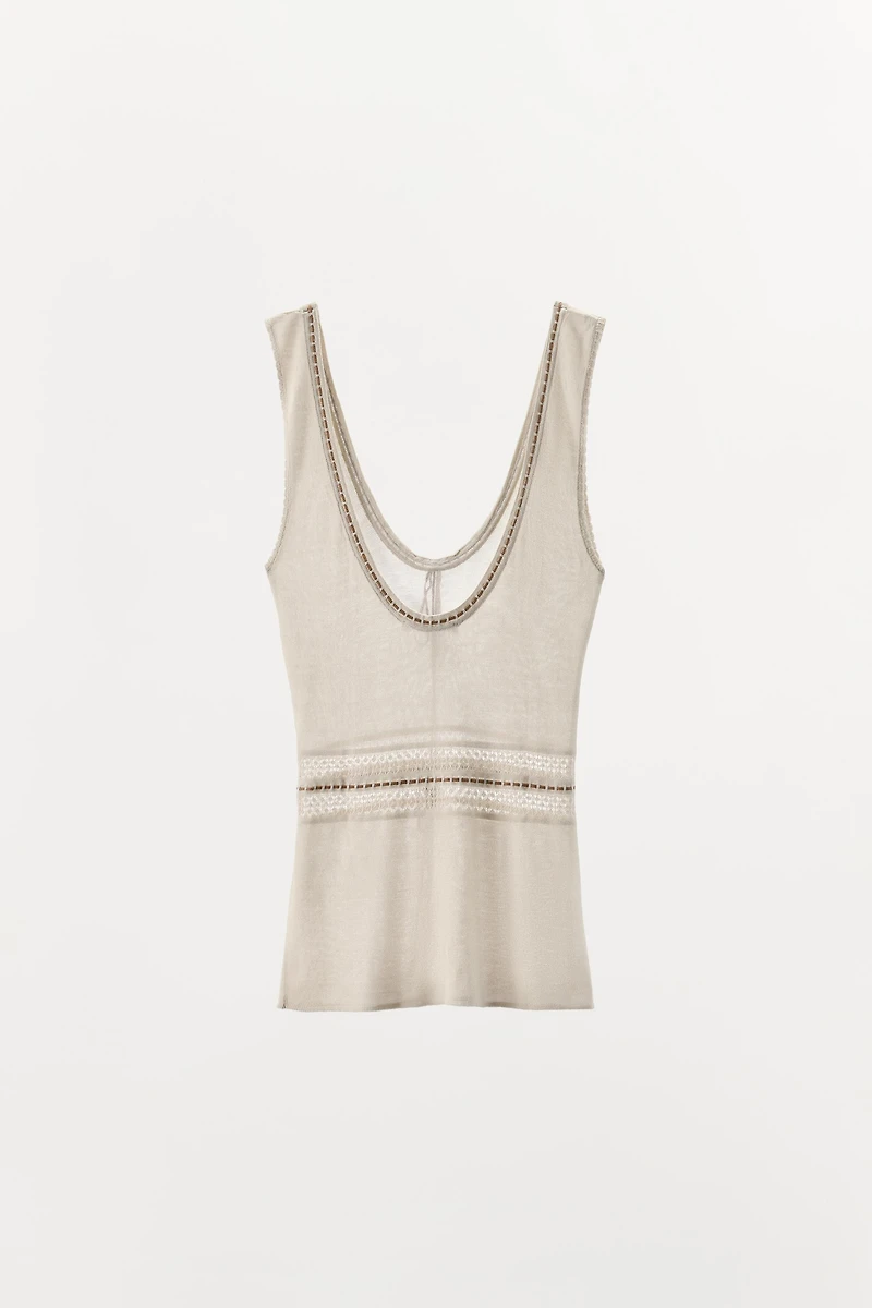 CONTRAST KNIT TOP