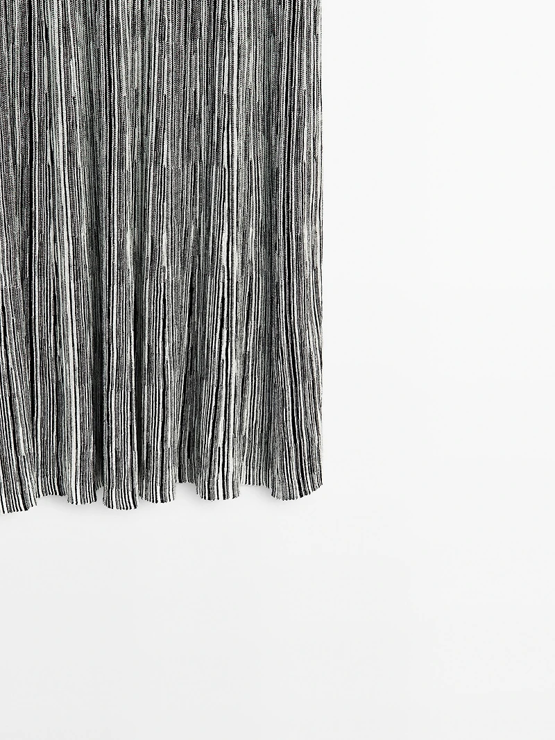 Long knit skirt with striped detail