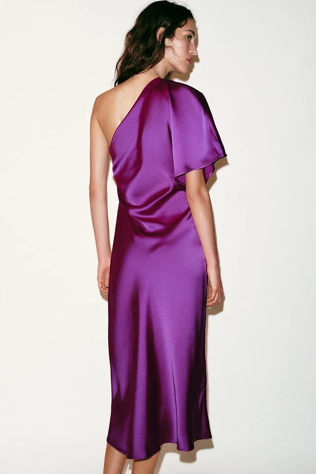 Zara WRINKLED EFFECT SATIN MIDI DRESS at Mall of America in Bloomington, MN