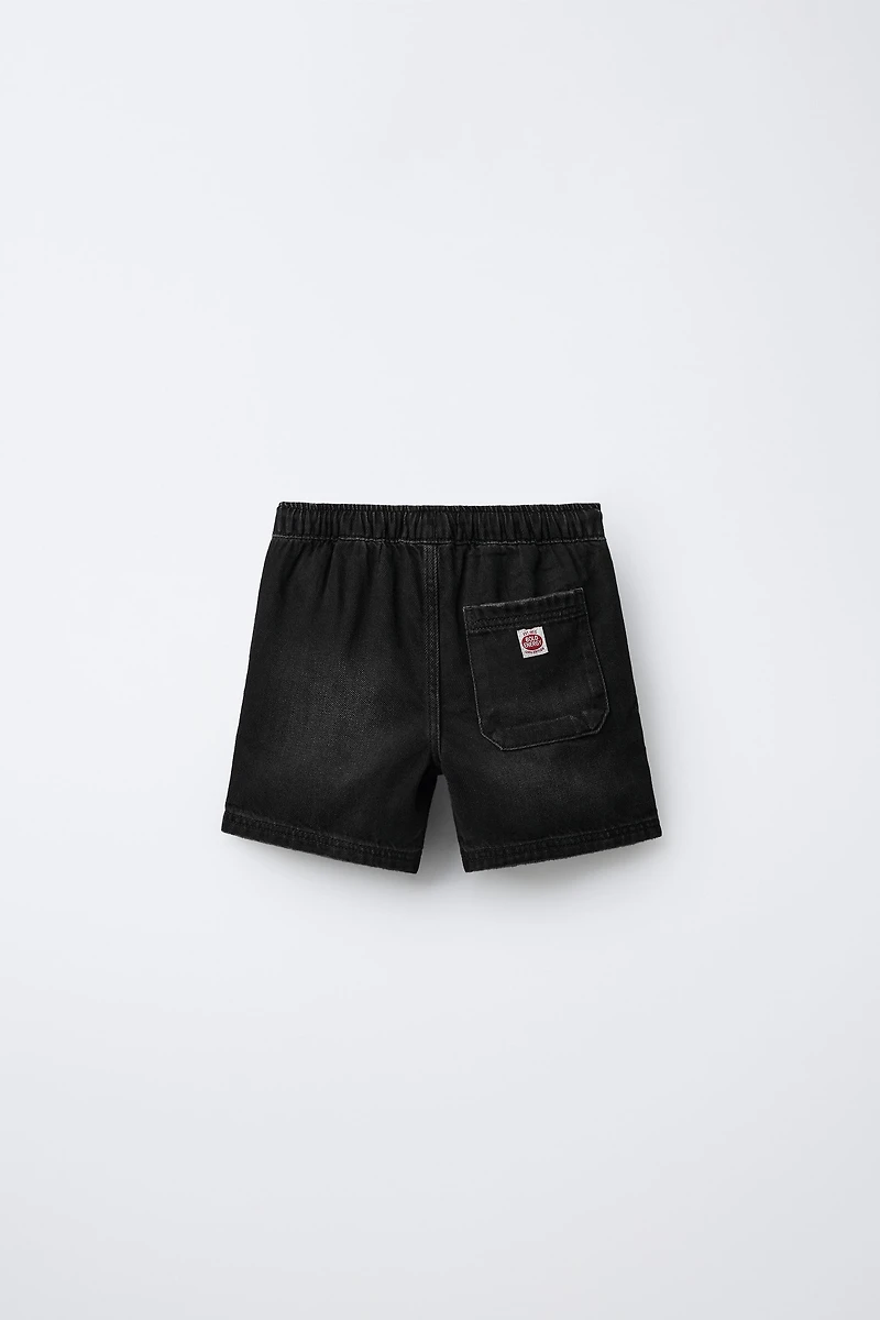 DENIM SHORTS WITH LABEL