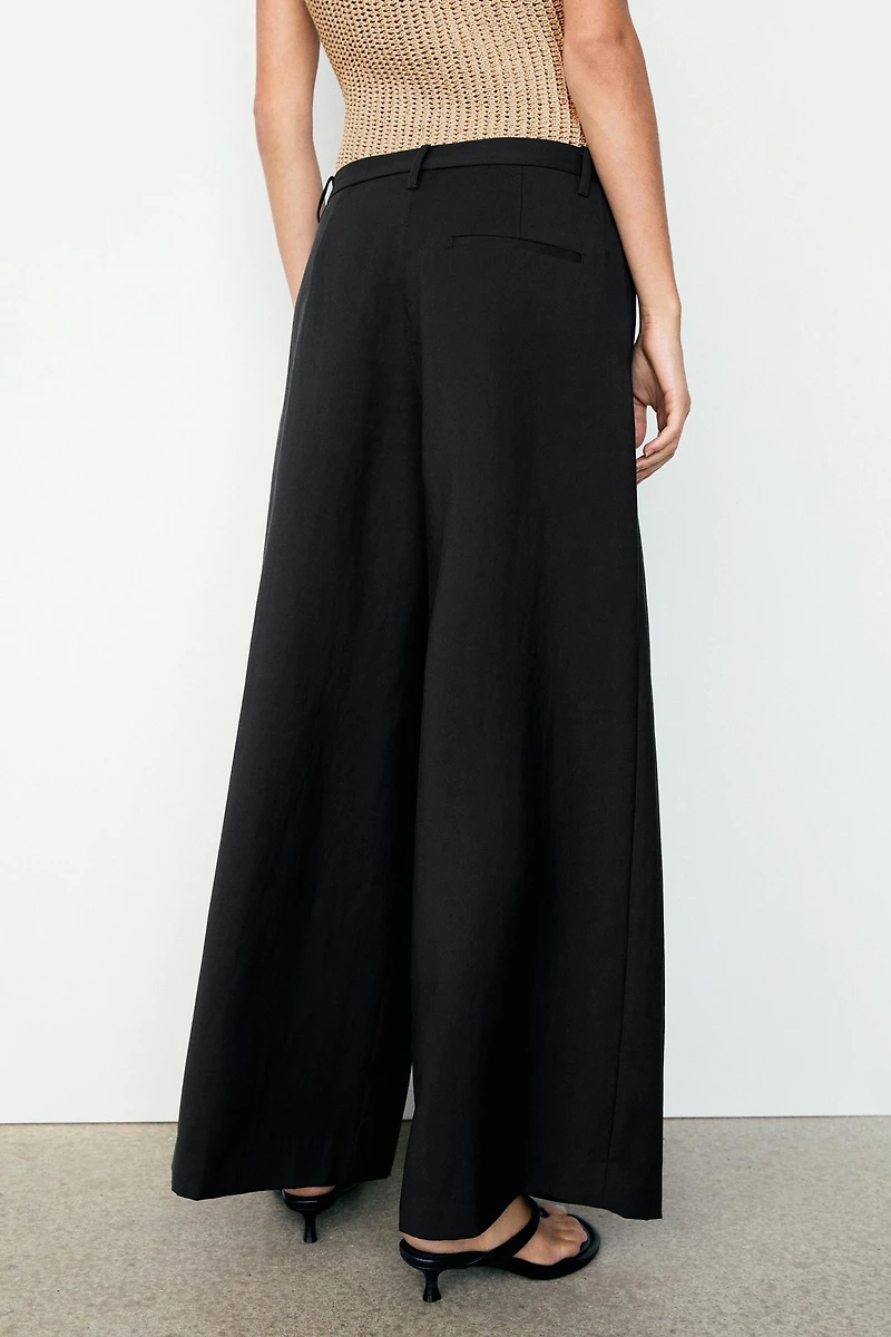Flowing cropped wide-leg pants