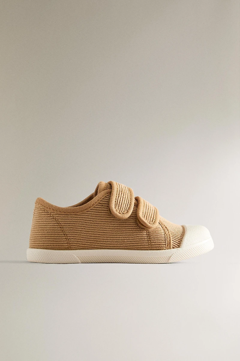 CHILDREN'S FABRIC STRAP SNEAKERS