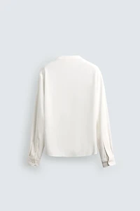 FLOWY V-NECK SHIRT