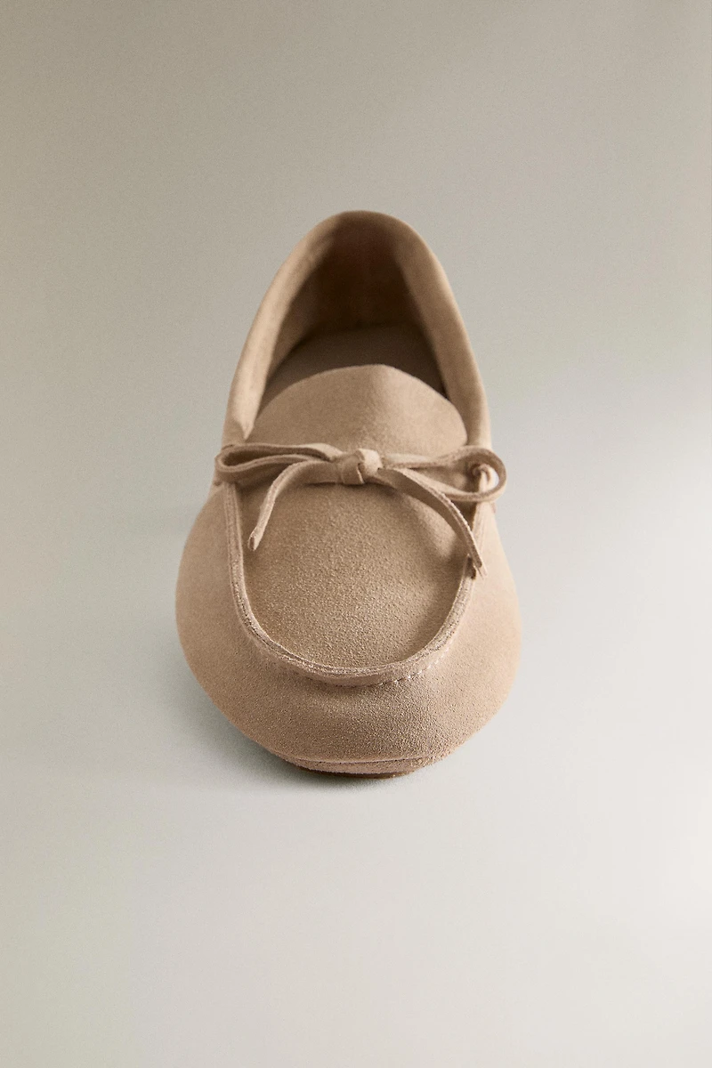 LOAFER WITH BOW SPLIT LEATHER