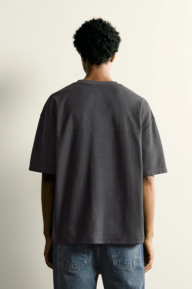 T-SHIRT COUPE DÉCONTRACTÉE COUTURE