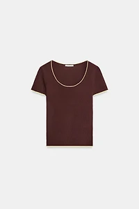 CONTRAST SHORT-SLEEVE TOP