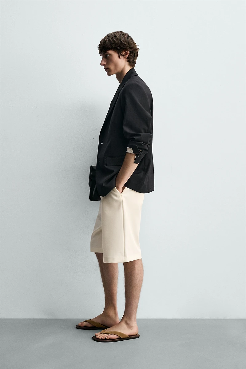 FLOWY PLEATED SHORTS