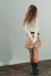 SOFT-TOUCH LACE RUCHED TOP