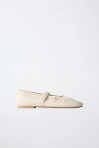 BALLERINES EN CUIR