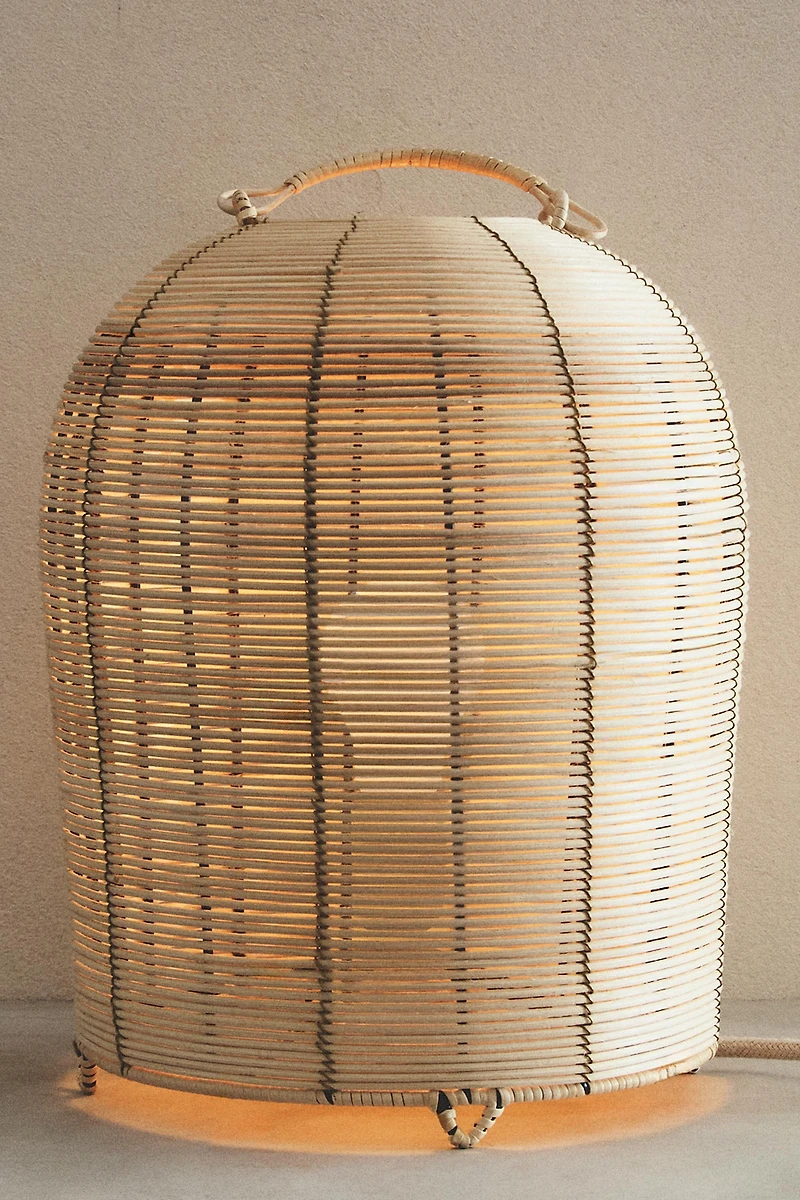 RATTAN TABLE LAMP