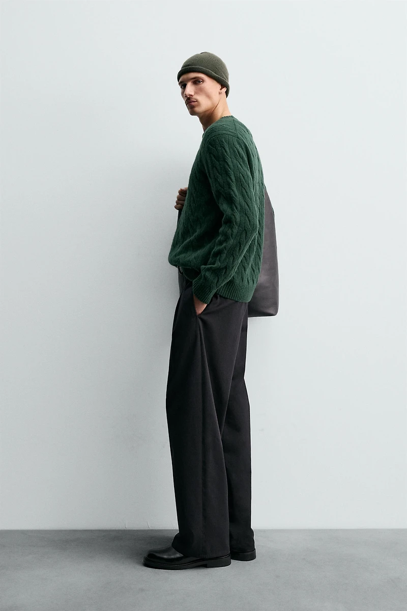 100% WOOL CABLE-KNIT JUMPER