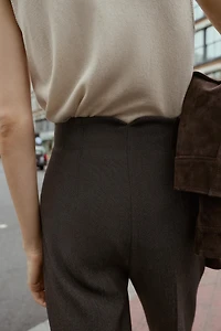 PANTS WITH A HIGH WAIST