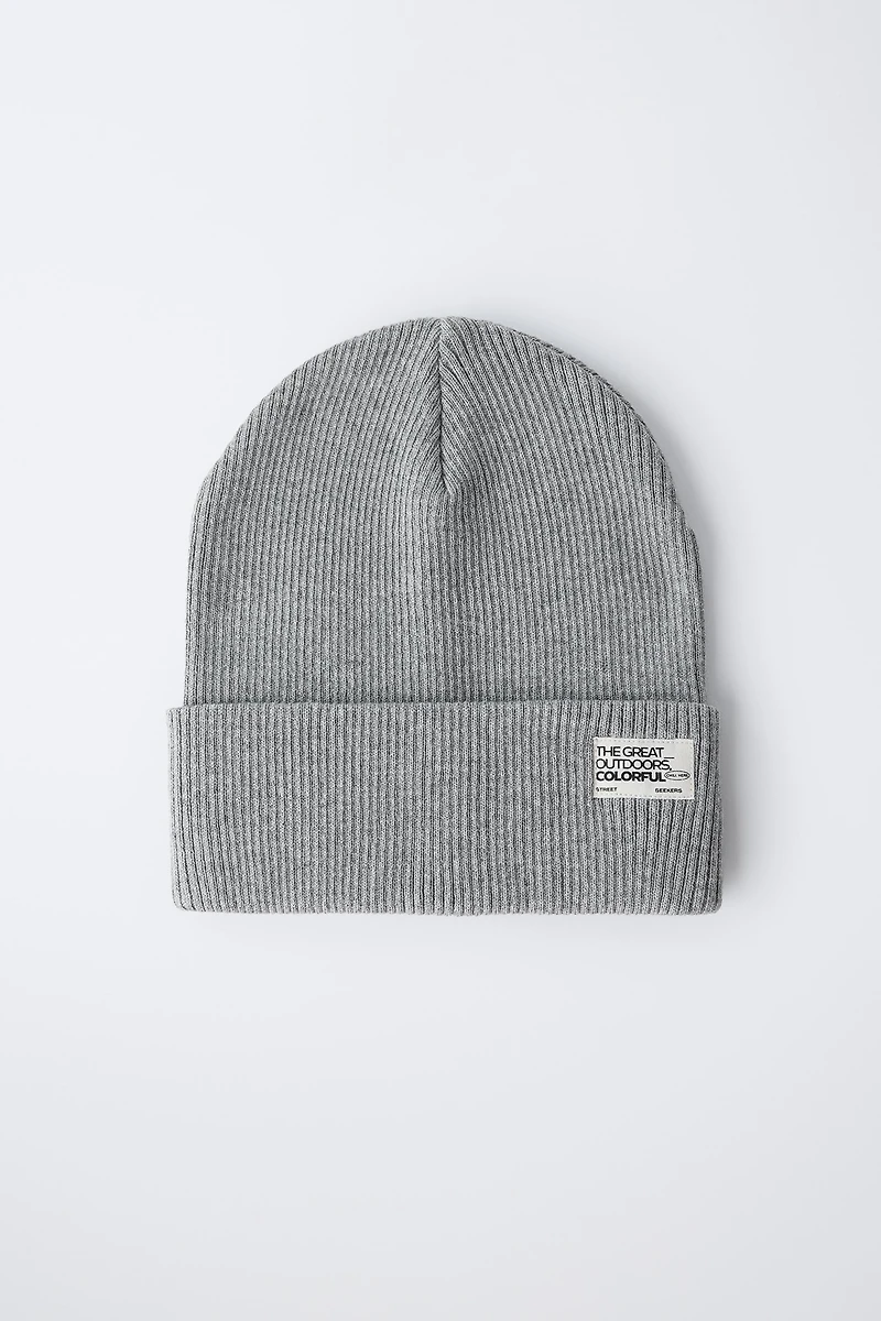 RIBBED KNIT HAT WITH LABEL