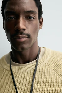 RIBBED TEXTURED JUMPER