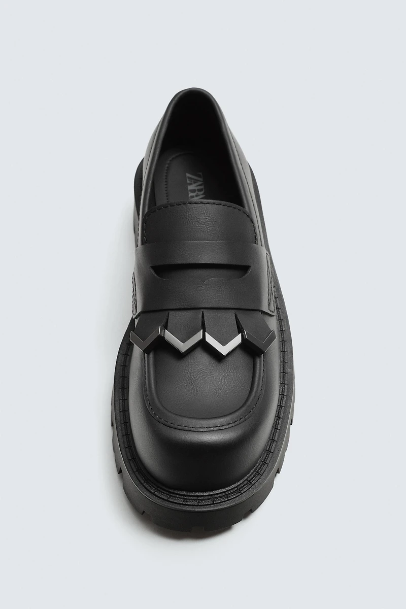 MOCASSIN À SEMELLE ÉPAISSE AVEC FRANGES