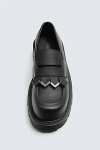 MOCASSIN À SEMELLE ÉPAISSE AVEC FRANGES
