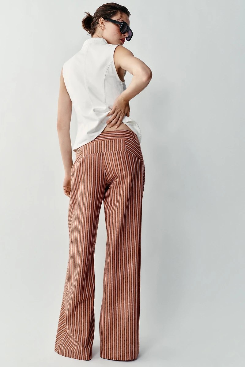 PANTALON LARGE À RAYURES ET FIL MÉTALLISÉ