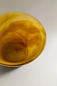 GLASS BOWL WITH CONTRAST