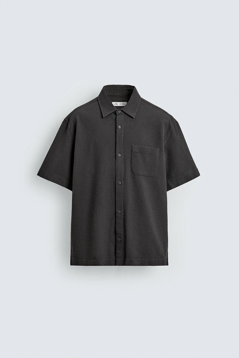 TEXTURED POCKET SHIRT