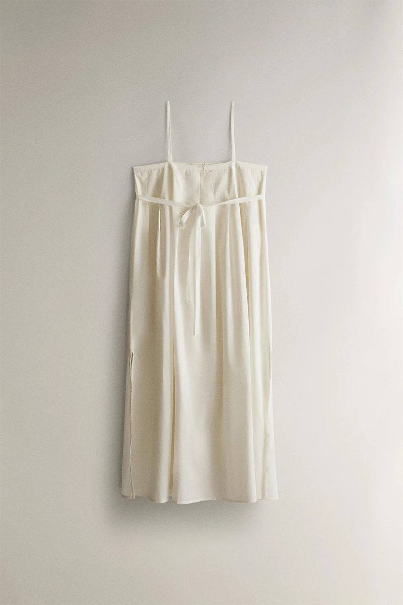 LONG PLEATED NIGHTGOWN