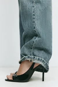 PATENT FINISH HEELED SANDALS