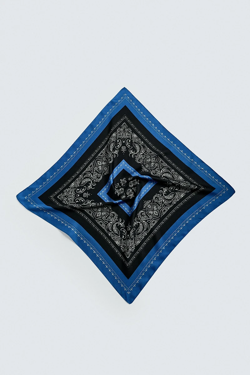 PAISLEY PRINT BANDANA