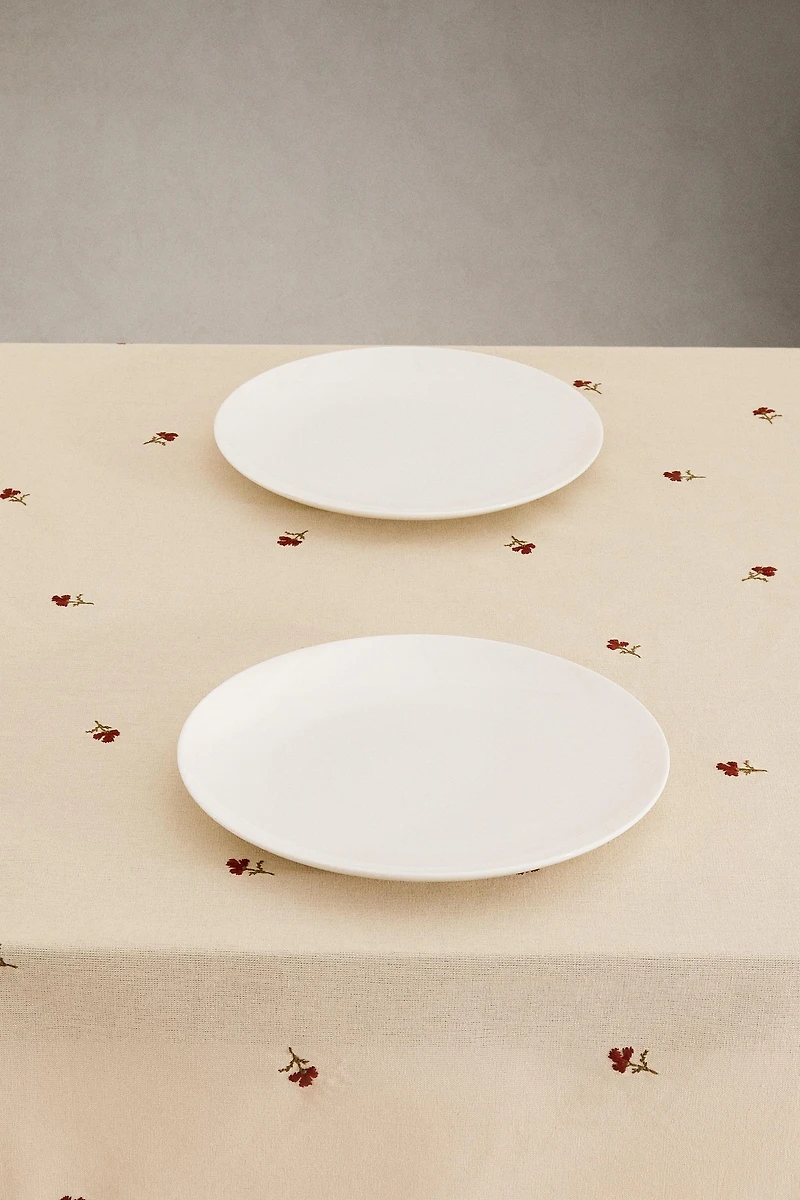 EMBROIDERED COTTON TABLECLOTH