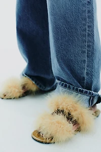 FEATHER STRAP SANDALS